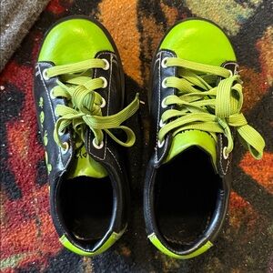 Pyramid Youth Skull Bowling Shoes